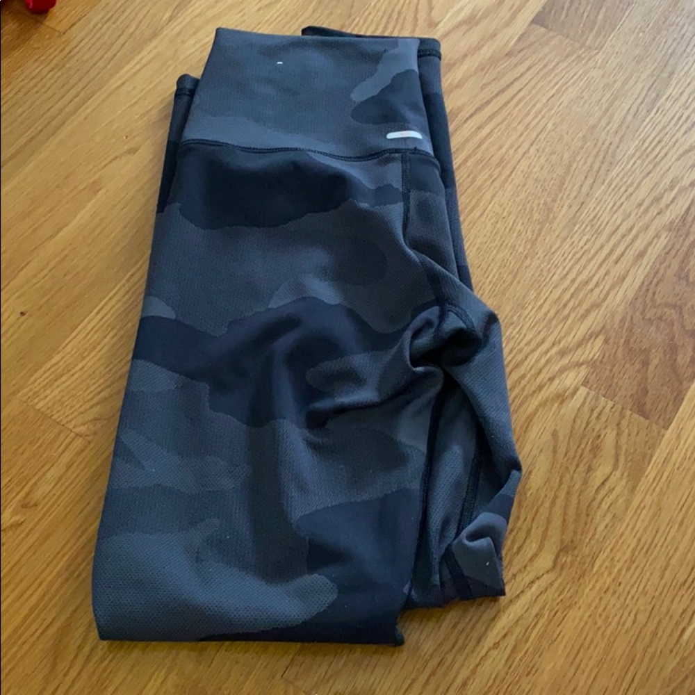 camo leggings